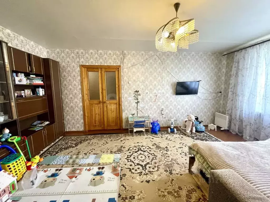 2-к кв. Смоленская область, Ярцево Школьная ул., 7 (61.7 м) - Фото 0