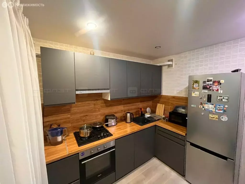 3-комнатная квартира: Казань, улица Адоратского, 51 (62.4 м) - Фото 0