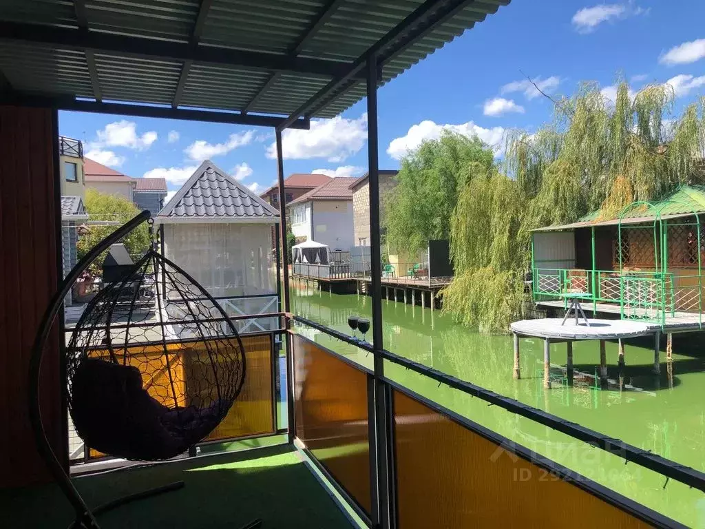 Дом в Краснодарский край, Темрюкский район, Голубицкое с/пос, ... - Фото 1