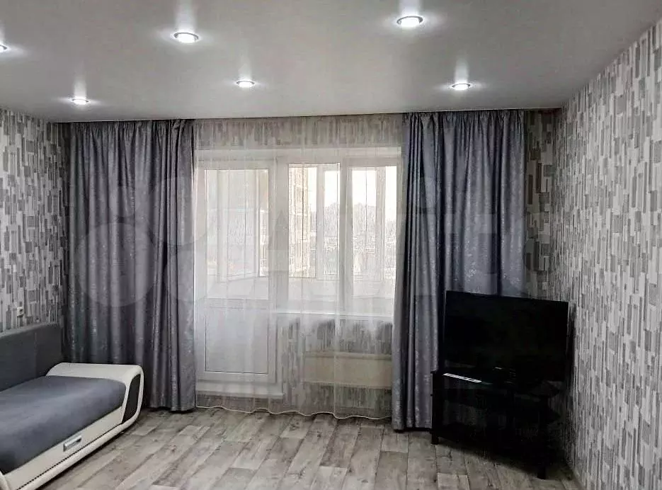 1-к. квартира, 40,5 м, 8/10 эт. - Фото 1