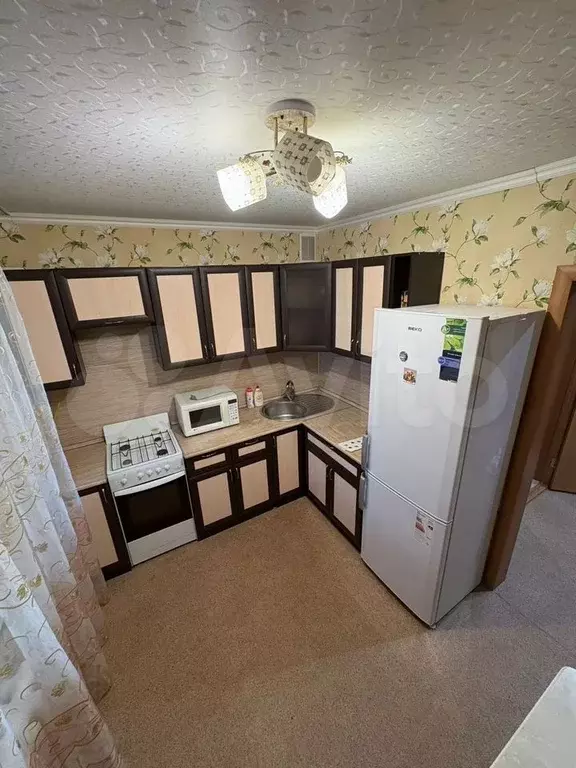 1-к. квартира, 40 м, 8/9 эт. - Фото 0