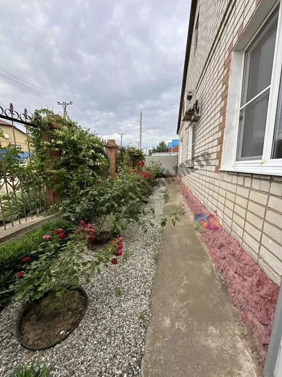 Дом в Калмыкия, Элиста проезд Мечникова (118 м) - Фото 1