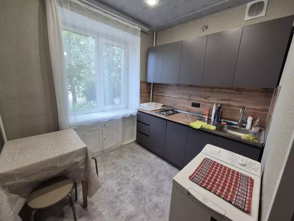 2-к кв. Московская область, Истра Кооперативная ул., 8 (42.3 м) - Фото 1