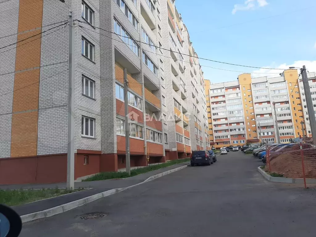2-к. квартира, 66 м, 1/10 эт. - Фото 1