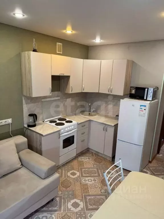 1-к кв. Тюменская область, Тюмень ул. Ю.-Р.Г. Эрвье, 12 (35.0 м) - Фото 0