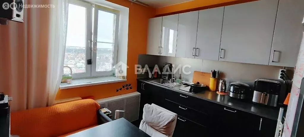 2-комнатная квартира: посёлок городского типа Андреевка, ... - Фото 1