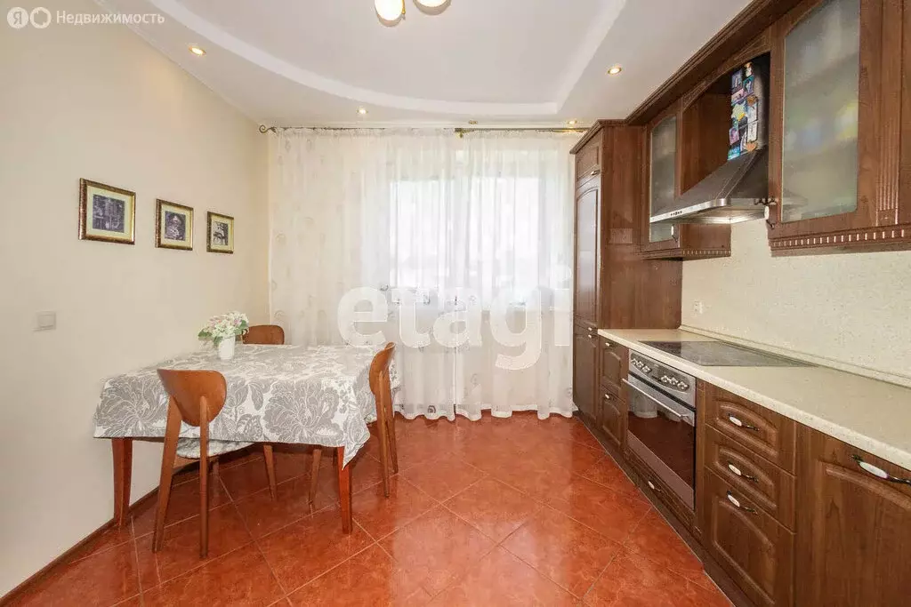 3-комнатная квартира: Тюмень, улица Николая Фёдорова, 12к5 (87.4 м) - Фото 1