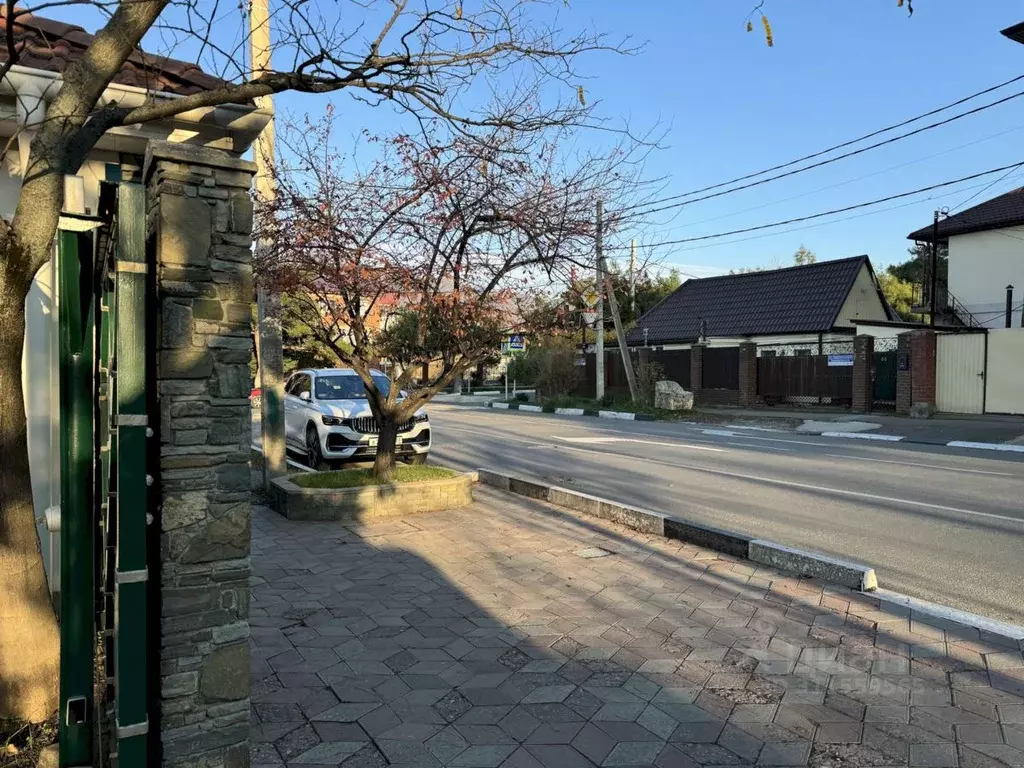 Дом в Краснодарский край, Геленджик Севастопольская ул., 45 (350 м) - Фото 1