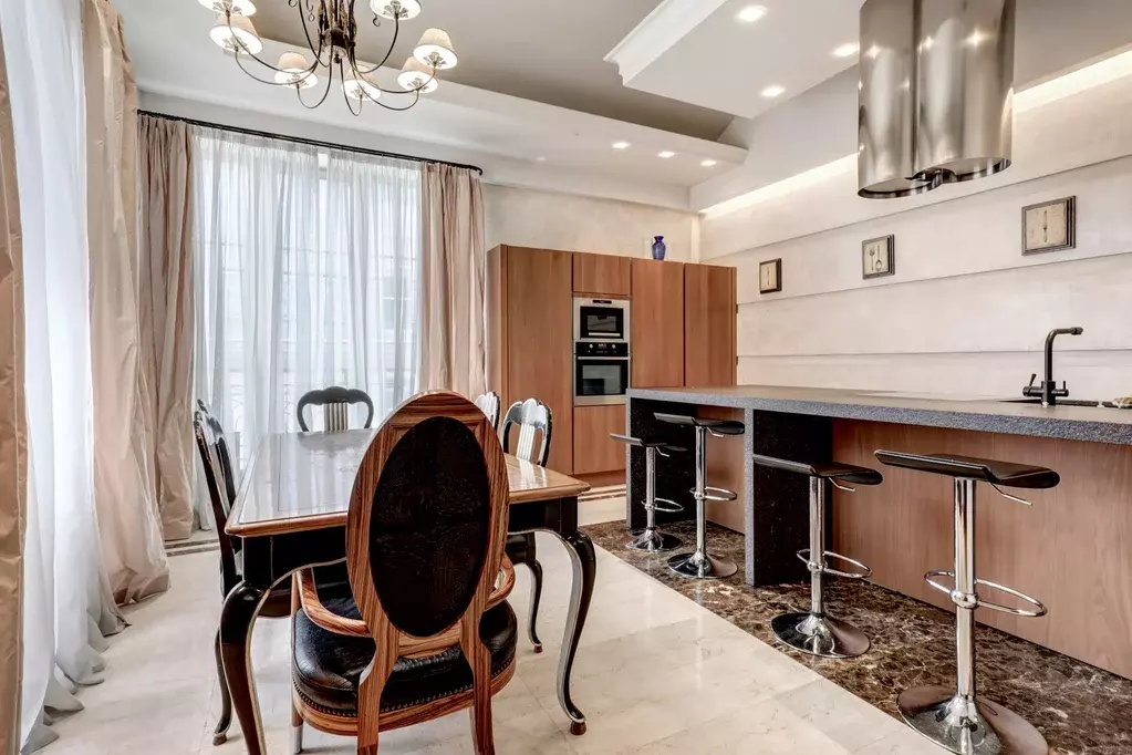 Продаётся 4-к квартира, 180 м - Фото 0