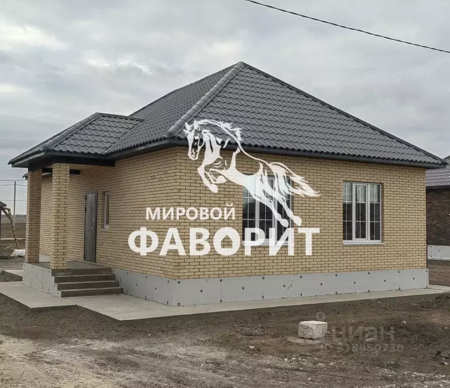 Дом в Оренбургская область, Оренбургский район, с. Подгородняя ... - Фото 0