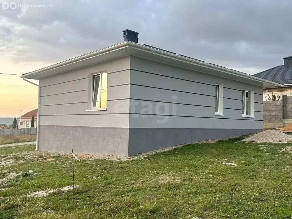 Дом в Бахчисарай, улица имени Ивана Бортникова (91 м) - Фото 2