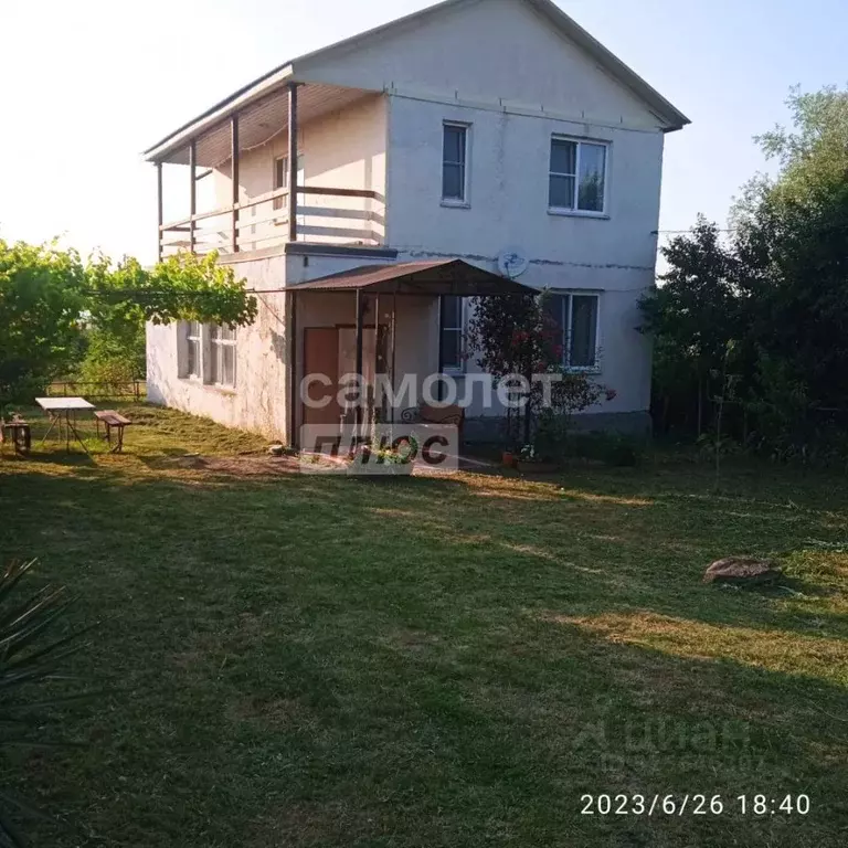 Дом в Краснодарский край, Крымский район, Варениковское с/пос, с. ... - Фото 1