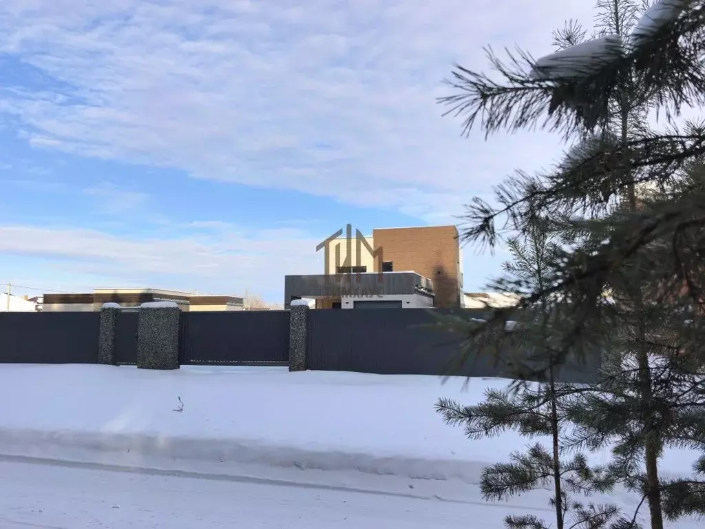 Дом в Омская область, Омский район муниципальный округ, с. ... - Фото 1