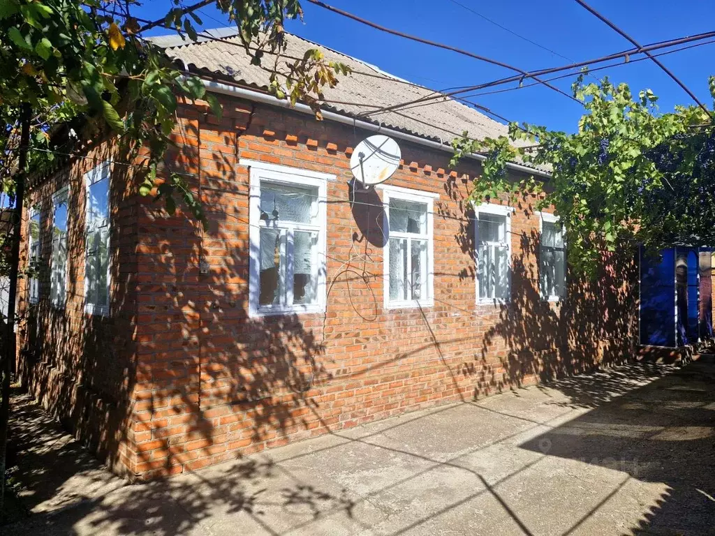 Дом в Ростовская область, Сальск ул. Горького (75 м) - Фото 0