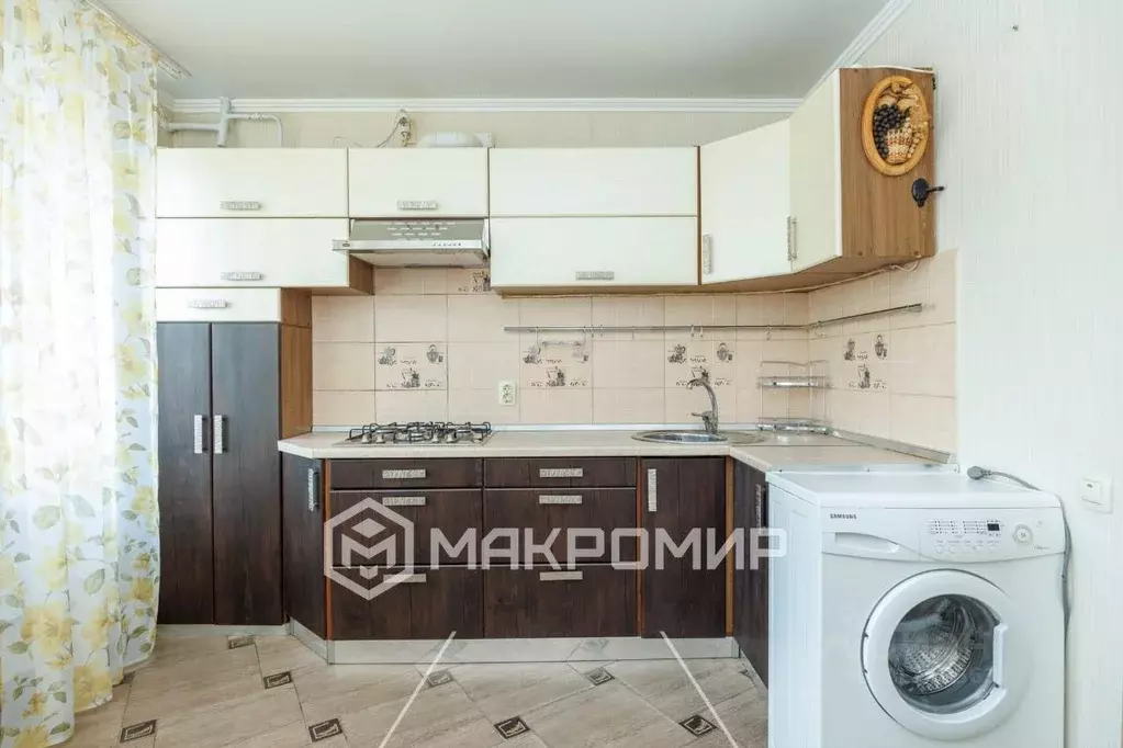 3-к кв. Брянская область, Брянск 2-й Советский пер., 7б (89.9 м) - Фото 0
