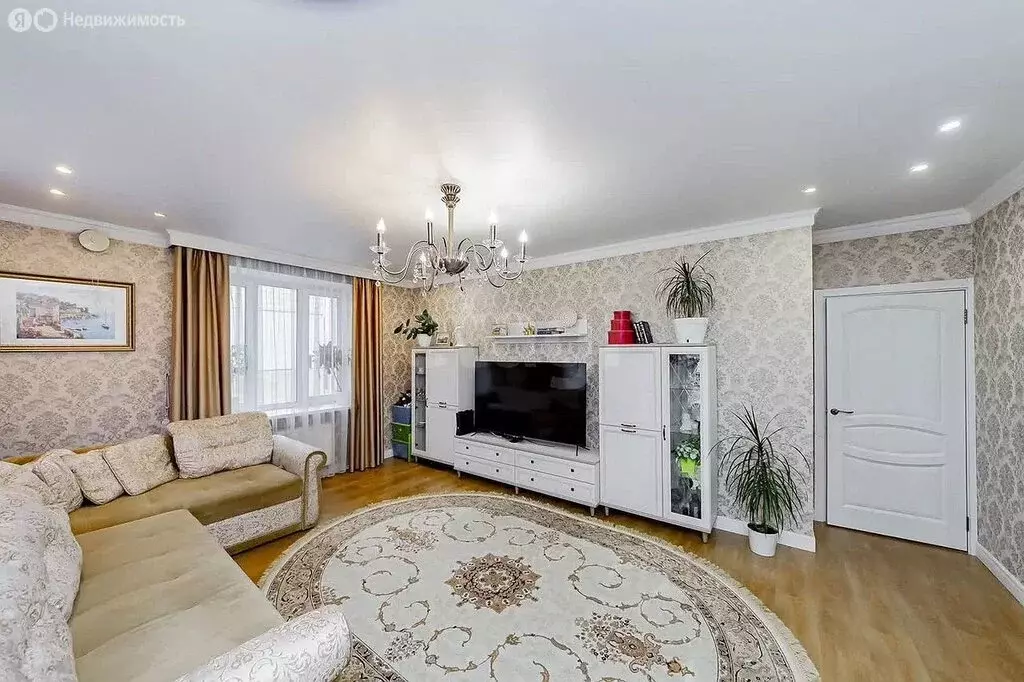 6-комнатная квартира: Тюмень, улица Пермякова, 77 (85 м) - Фото 0