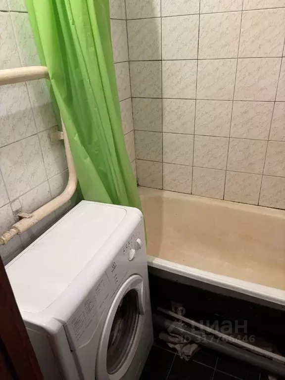 Комната Свердловская область, Екатеринбург ул. Кимовская, 6 (12.0 м) - Фото 0