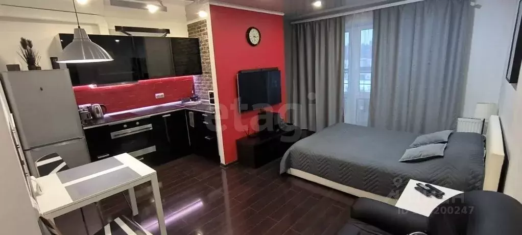 Студия Тюменская область, Тюмень ул. Ю.-Р.Г. Эрвье, 30к4 (31.0 м) - Фото 1