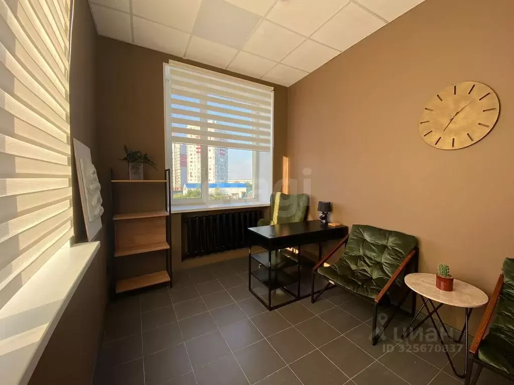 Офис в Тюменская область, Тюмень ул. 50 лет Октября, 120 (10 м) - Фото 1