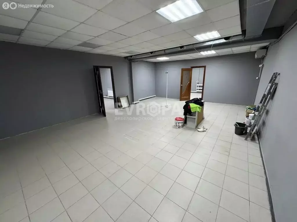 Помещение свободного назначения (200 м) - Фото 2