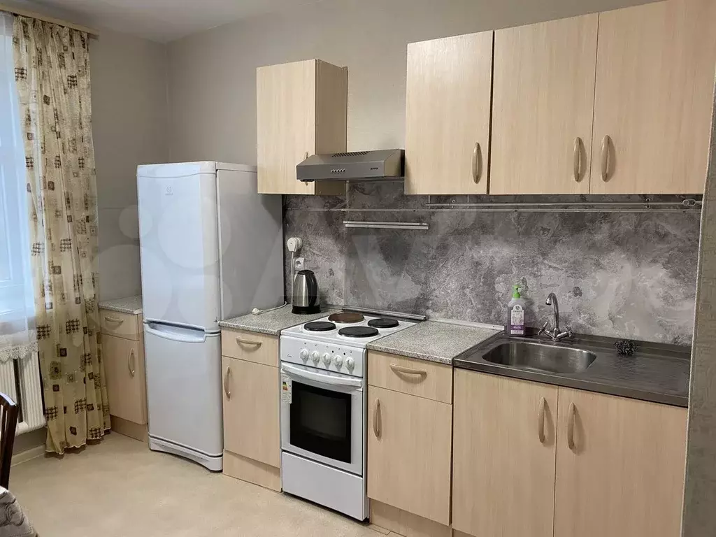 3-к. квартира, 90 м, 5/10 эт. - Фото 1