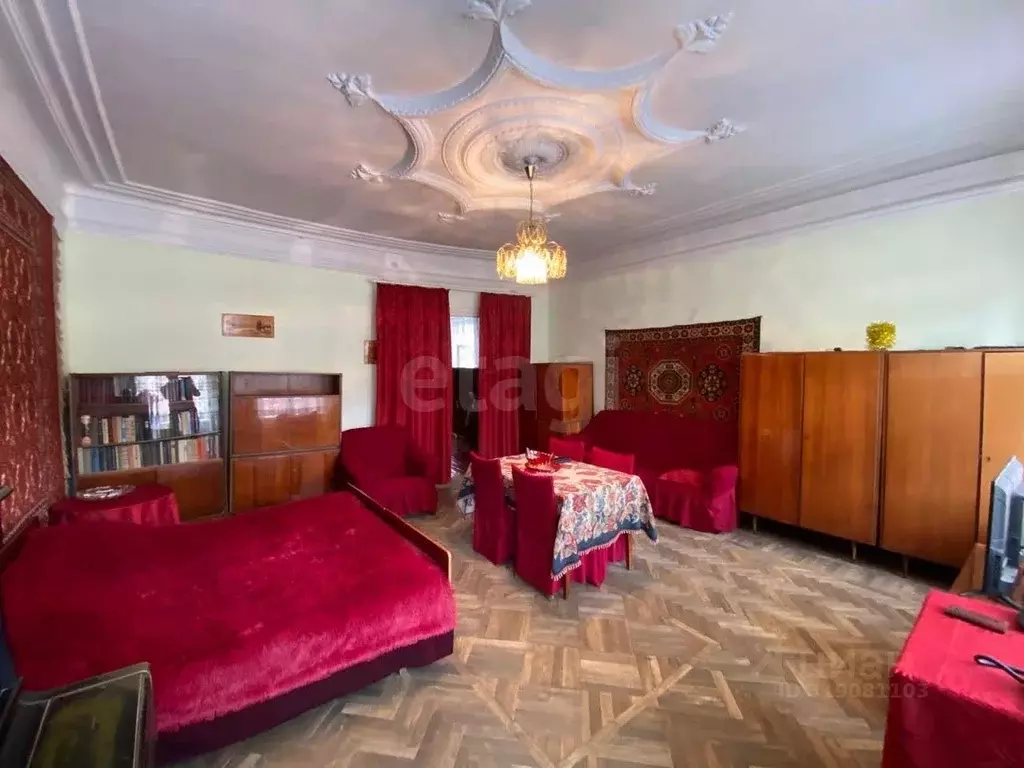 2-к кв. Северная Осетия, Владикавказ ул. Куйбышева, 13 (80.0 м) - Фото 0