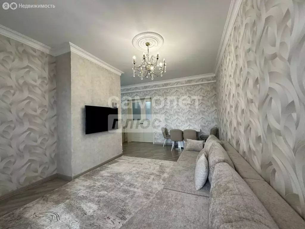 3-комнатная квартира: Махачкала, улица Лаптиева, 20 (95.5 м) - Фото 1