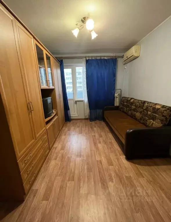 1-к кв. Волгоградская область, Волгоград ул. Панферова, 12 (35.0 м) - Фото 1