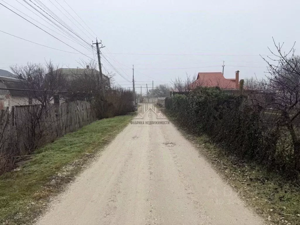 Участок в Крым, Симферопольский район, с. Родниково  (6.0 сот.) - Фото 2