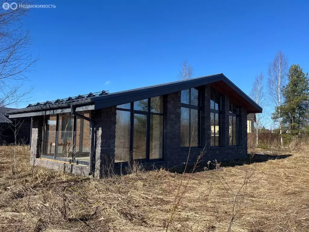 Дом в городской посёлок Ульяновка, улица Олега Кошевого, 70Д (105.4 м) - Фото 1