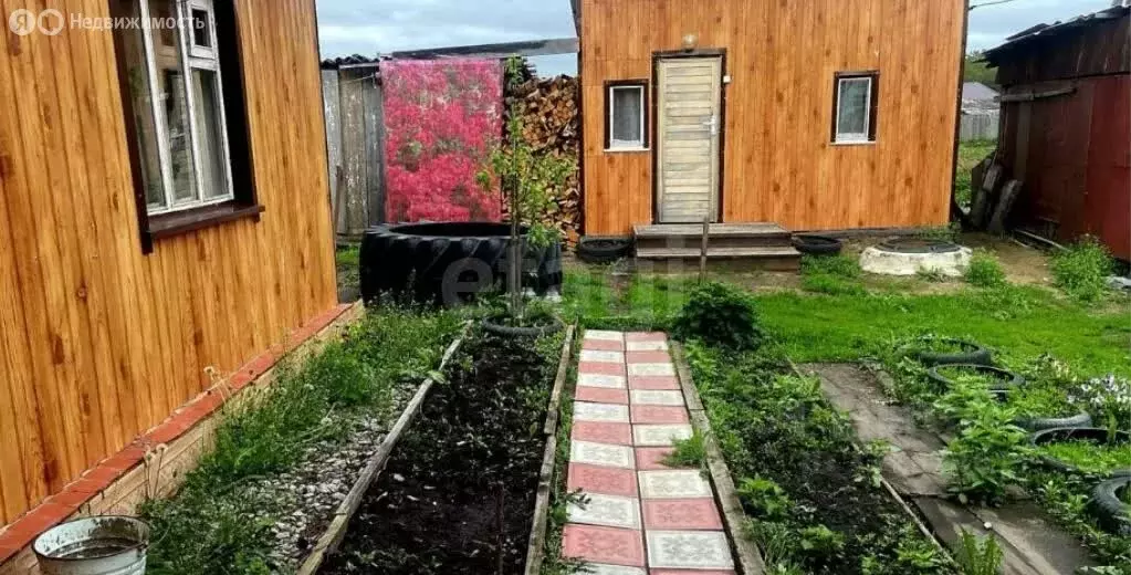Дом в село Ильинка, Октябрьская улица (53.5 м) - Фото 1