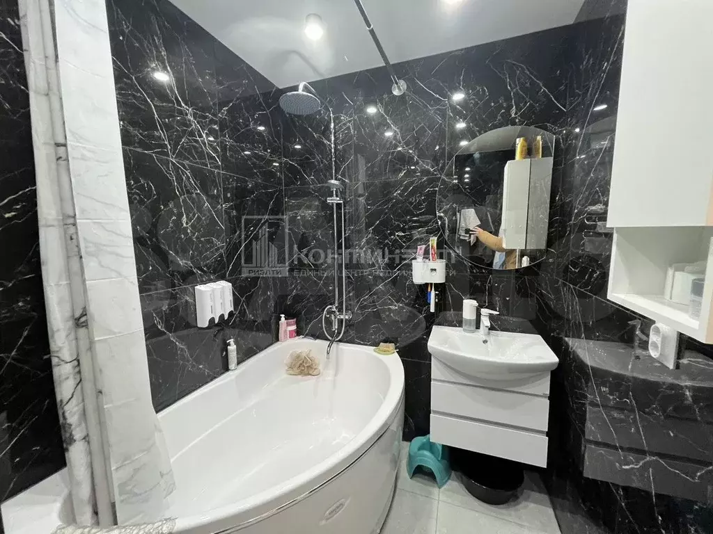 2-к. квартира, 54 м, 1/9 эт. - Фото 1