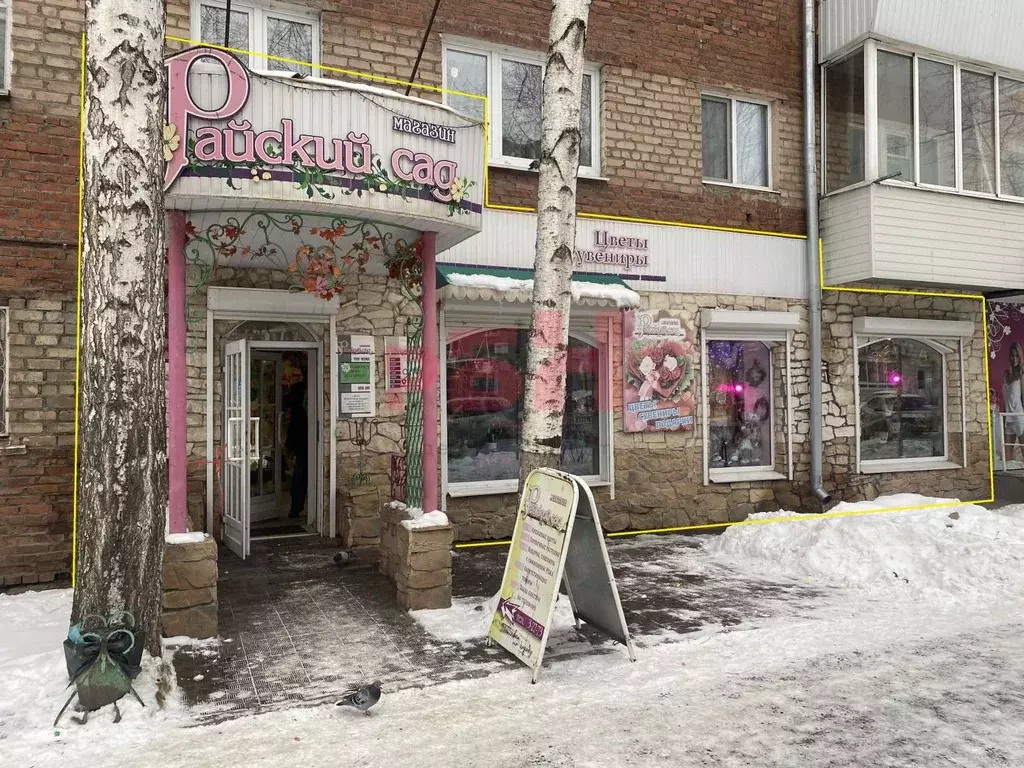 Торговая площадь в Свердловская область, Реж ул. Чапаева, 19 (86 м) - Фото 1