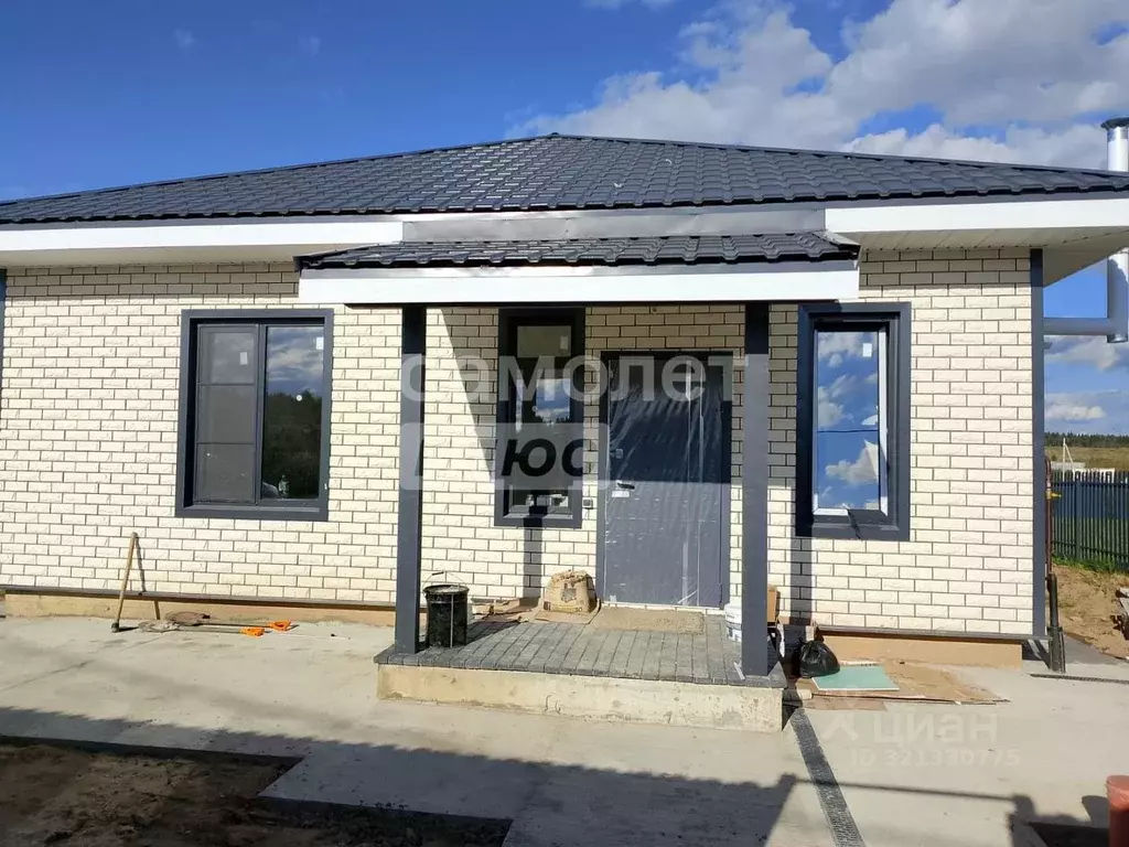 Дом в Калужская область, Жуковский район, Совхоз Победа с/пос, д. ... - Фото 2