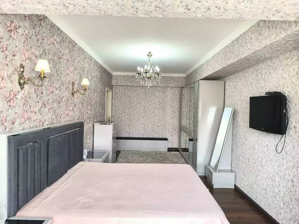4-комнатная квартира: Нальчик, улица Шарданова, 48к6 (126.8 м) - Фото 0