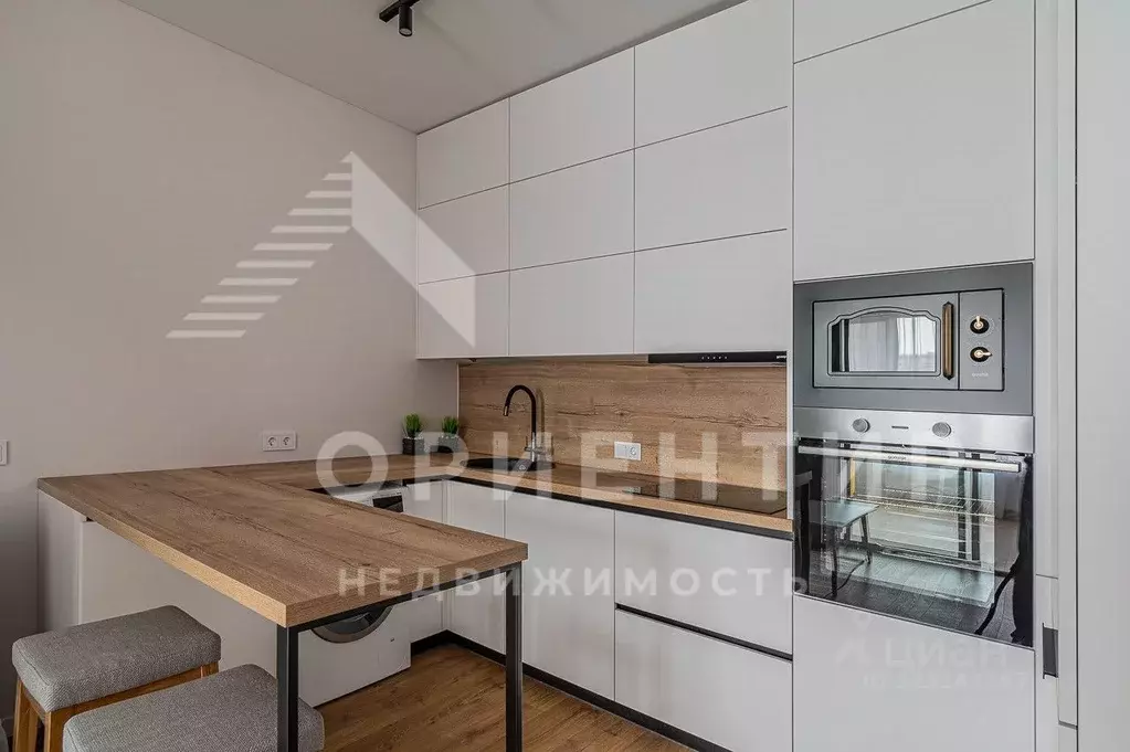 2-к кв. Свердловская область, Екатеринбург ул. Машинная, 1в/2 (55.0 м) - Фото 2