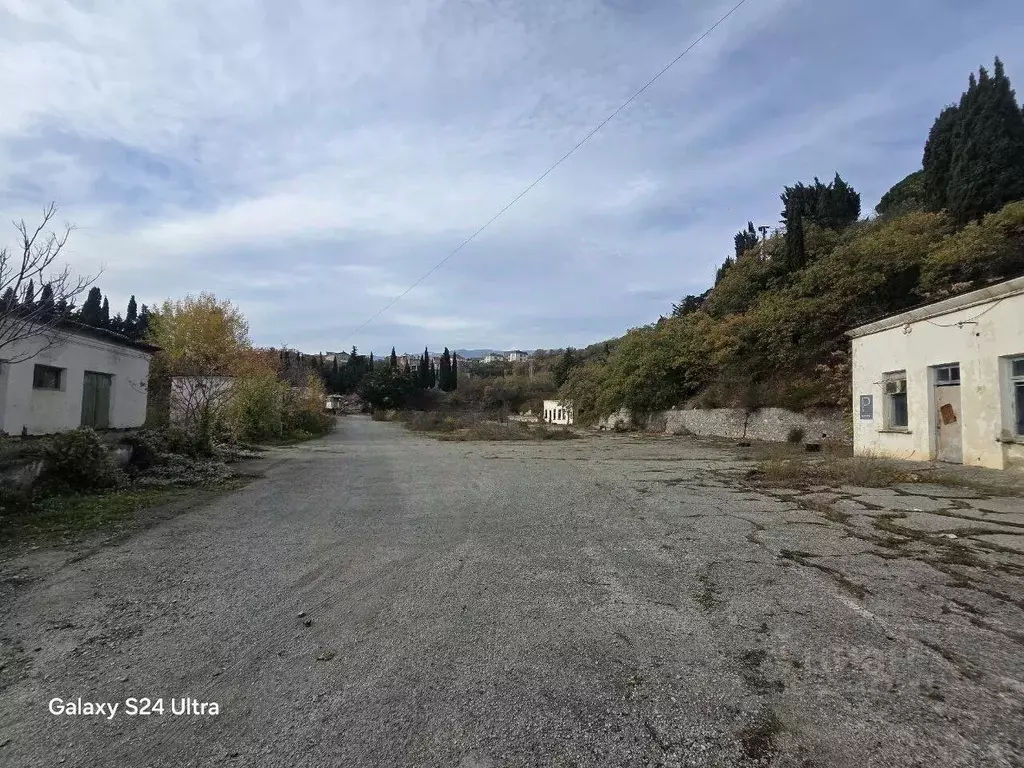 Участок в Крым, Ялта муниципальный округ, Отрадное пгт ш. Дражинского ... - Фото 1