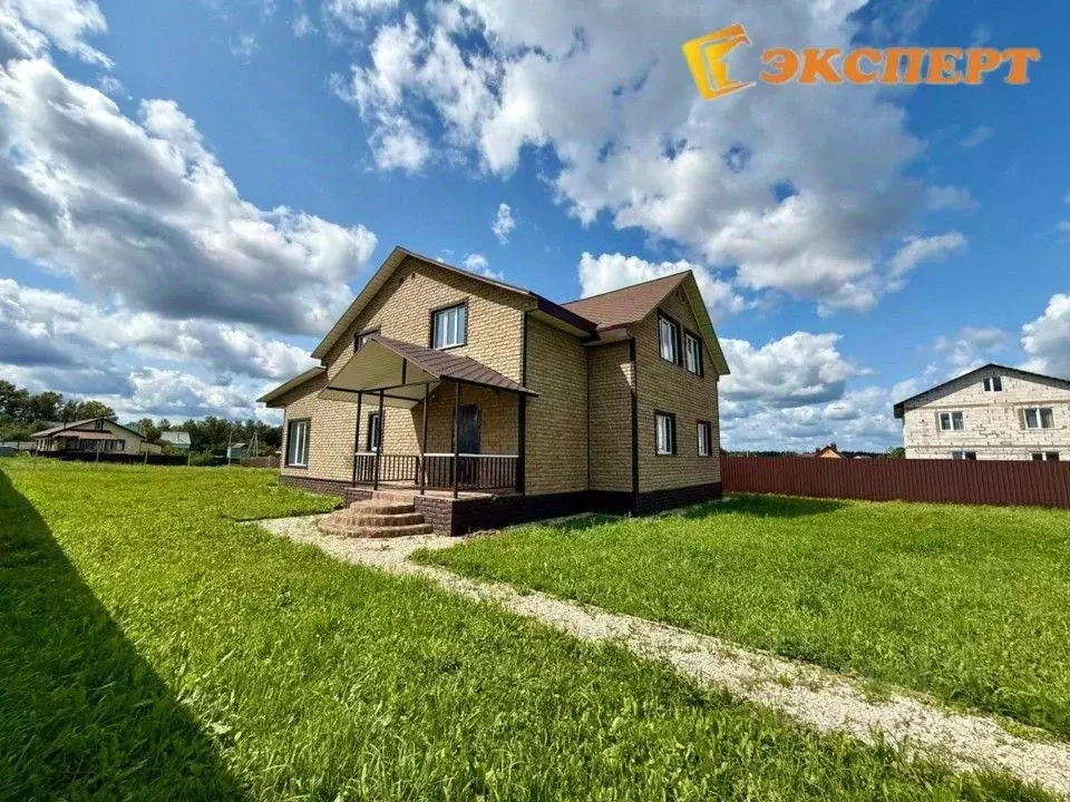 Дом в Калужская область, Жуковский район, Тарутино с/пос, д. Маринки  ... - Фото 1