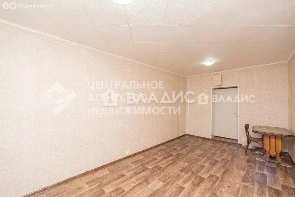 1к в 10-комнатной квартире (18.6 м) - Фото 2