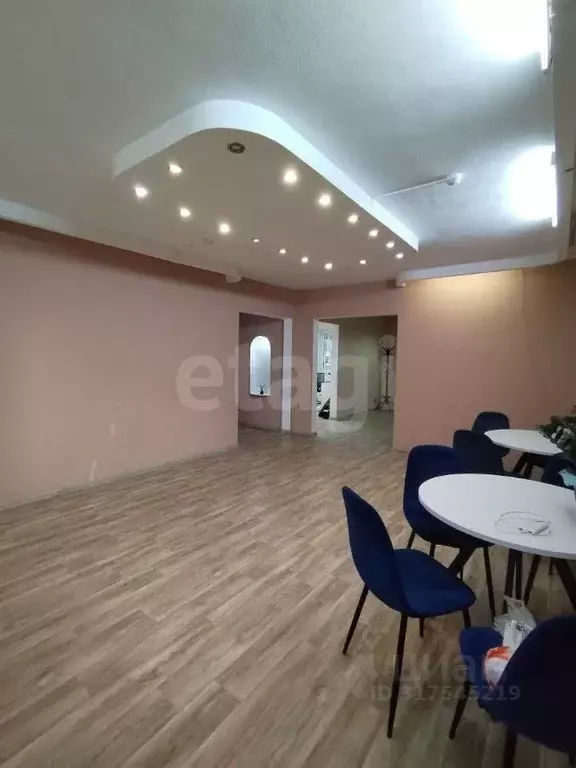 Офис в Тюменская область, Тобольск 9-й мкр, 17А (65 м) - Фото 0