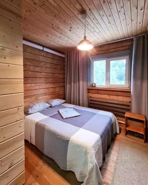 Комната Алтай, Чемальский район, пос. Усть-Сема ул. Центральная, 31 - Фото 1