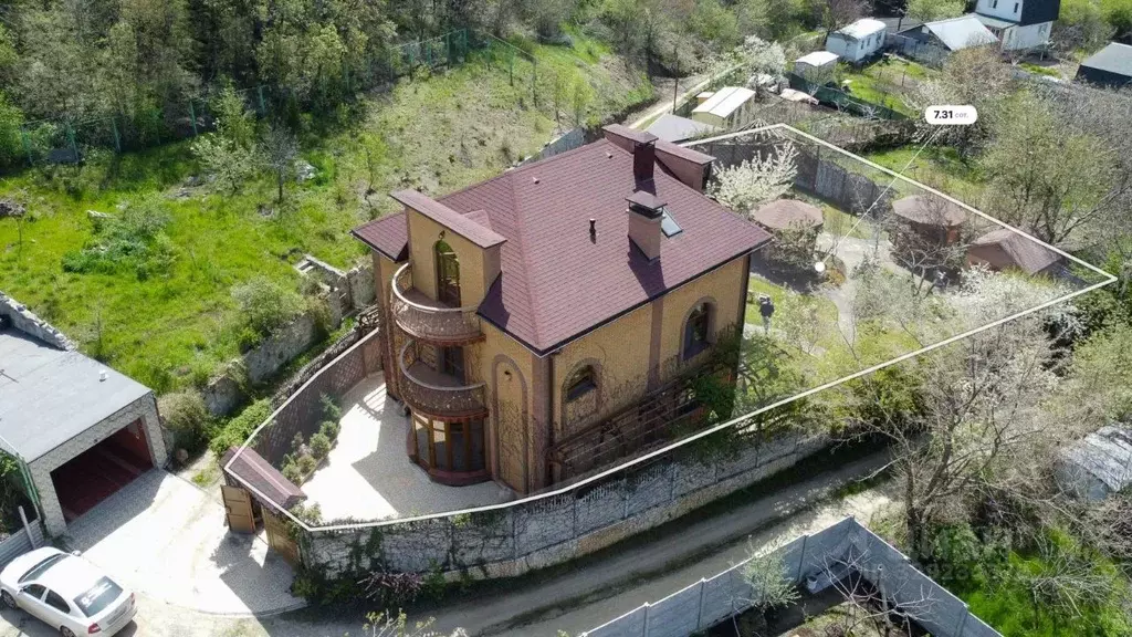 Дом в Крым, Алушта ул. Брусничная, 17 (266 м) - Фото 1