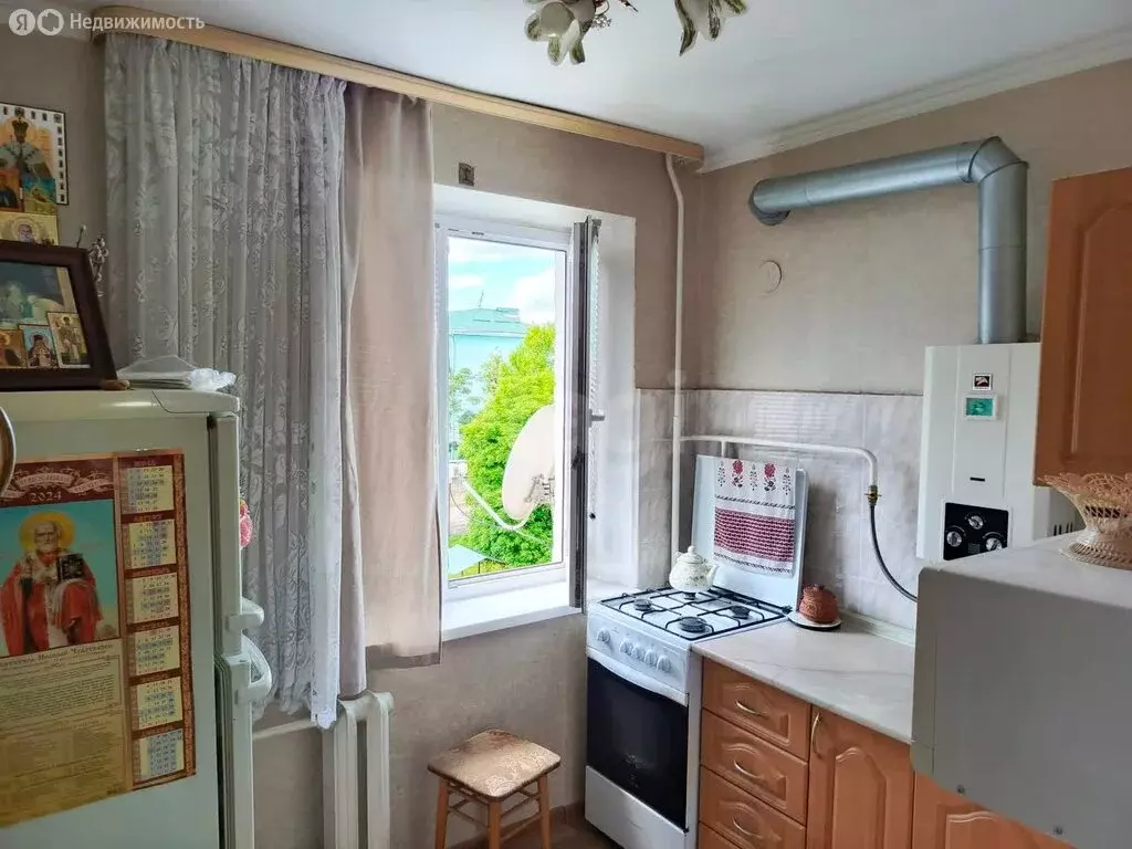 2-комнатная квартира: Майкоп, улица Димитрова, 19 (45 м) - Фото 1