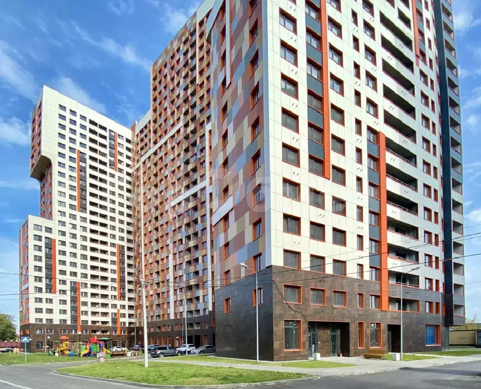 Продается 3-комнатная квартира - Фото 2