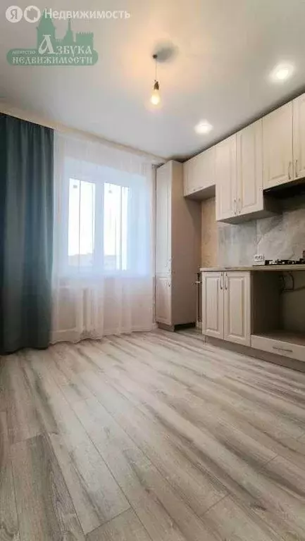 3-комнатная квартира: Смоленск, улица Рыленкова, 48 (70 м) - Фото 1