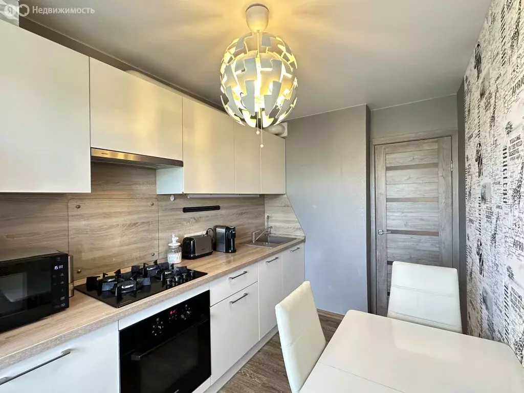 3-комнатная квартира: Екатеринбург, улица Черепанова, 4 (62.7 м) - Фото 1