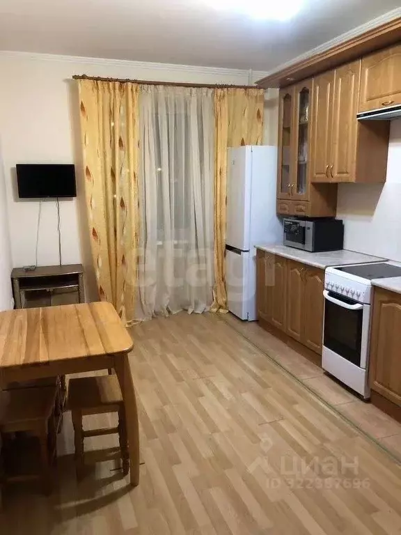 2-к кв. Тюменская область, Тюмень ул. Орджоникидзе, 11 (66.7 м) - Фото 2