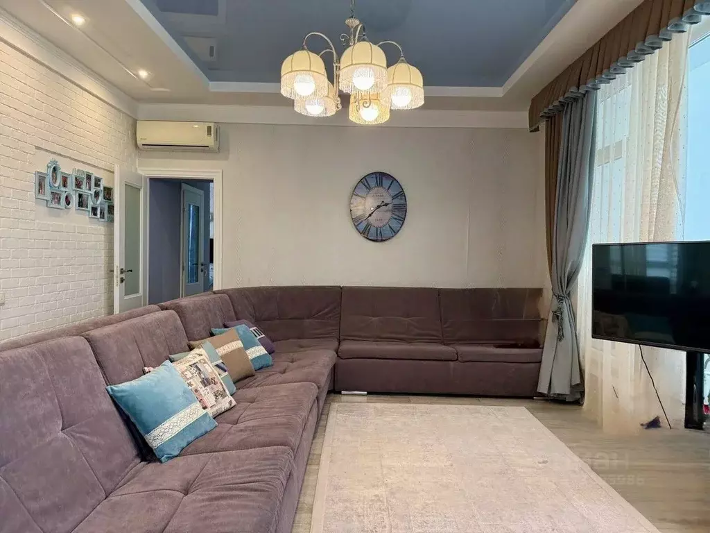 2-к кв. Крым, Алушта ул. Платановая, 1 (79.6 м) - Фото 1