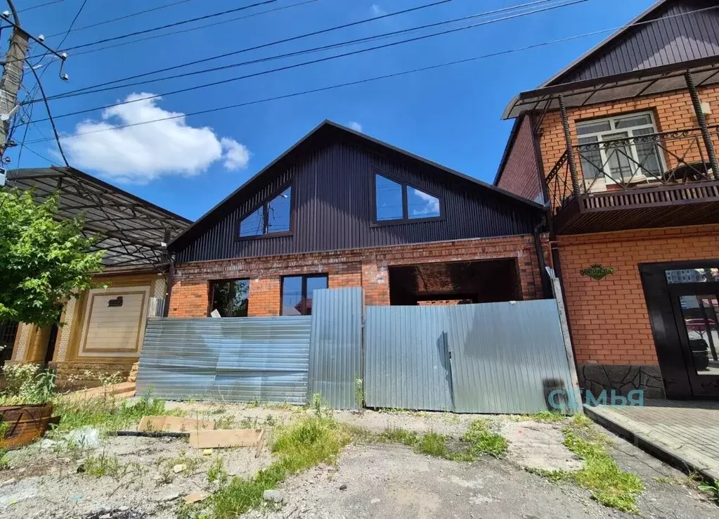 Дом в Северная Осетия, Владикавказ ул. Калоева, 188 (150 м) - Фото 1