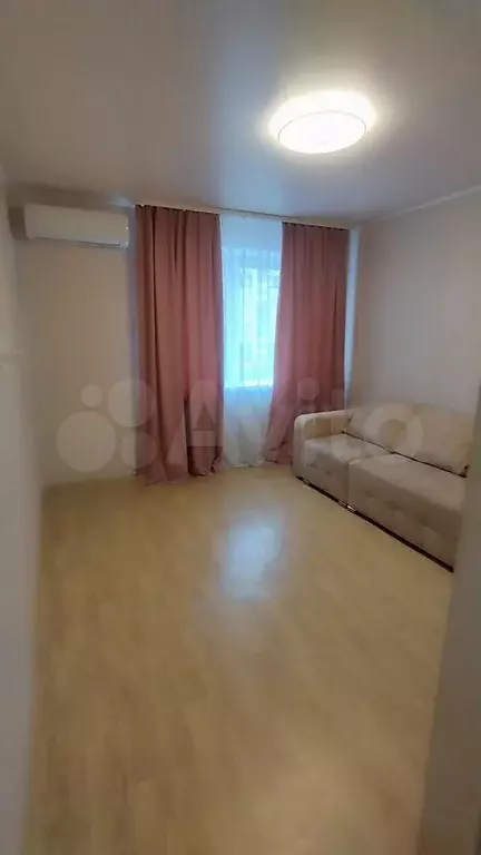 1-к. квартира, 40 м, 4/10 эт. - Фото 1